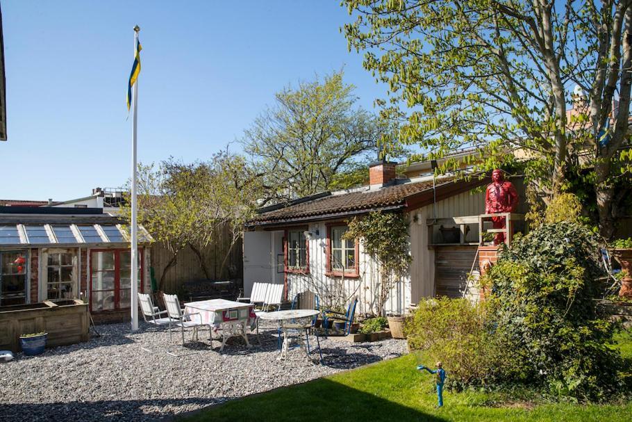 Flodhaestens Husrum & Frukost Bed & Breakfast Varberg Eksteriør bilde